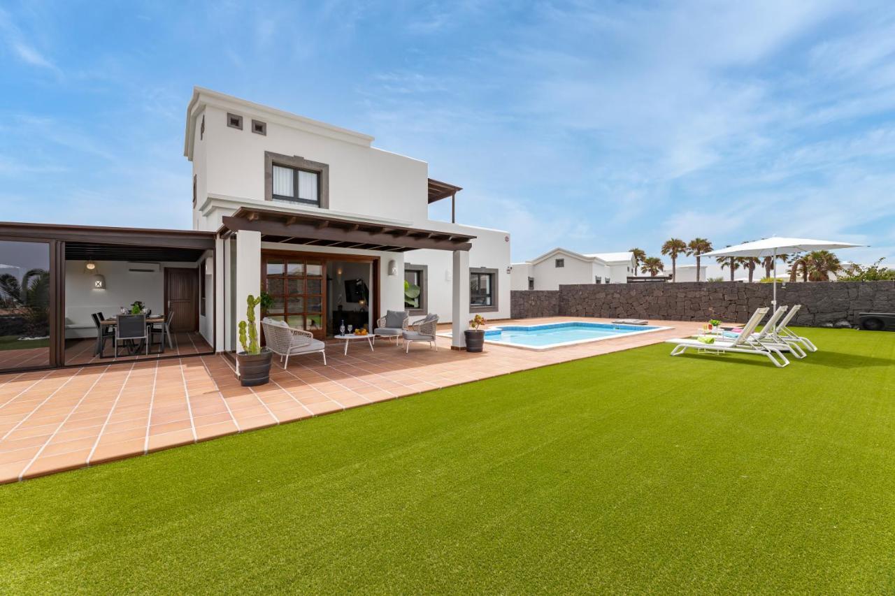 Lanzarote Villa Zafiro Game Room 16 Playa Blanca  Buitenkant foto